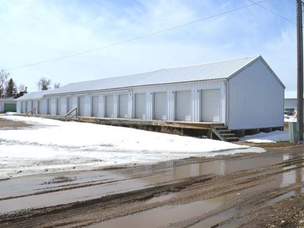 101 Lincoln Avenue, Underwood, ND 58576